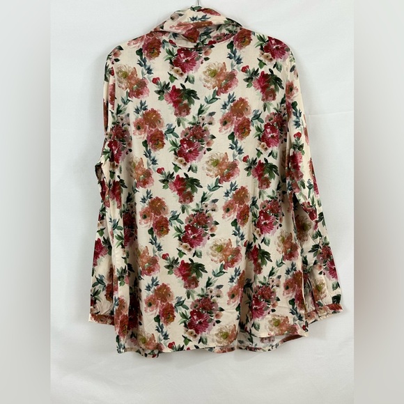 Tolani Collection Julie Sand Floral Long Sleeve V Neck Attached Scarf Bl… - Picture 3 of 10